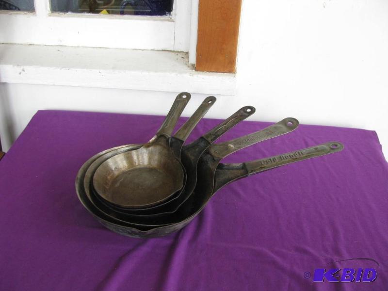 lot 308 image: vintage camp style frying pans (5) Cold Handl...
