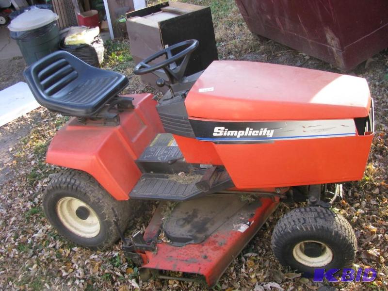 lot 348 image: Simplicity riding tractor see photos, runs an...