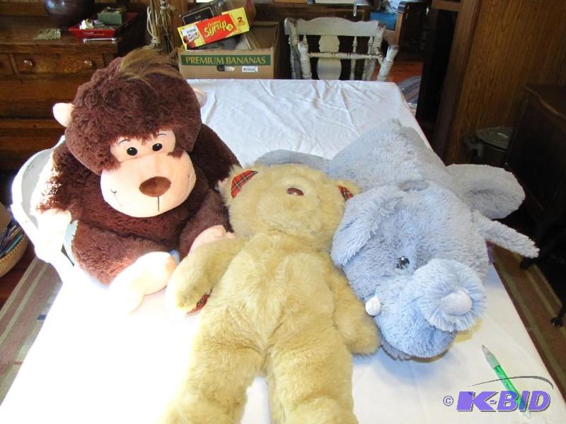 lot 35 image: Lot of 3 large Stuffed Animals. All in like n...