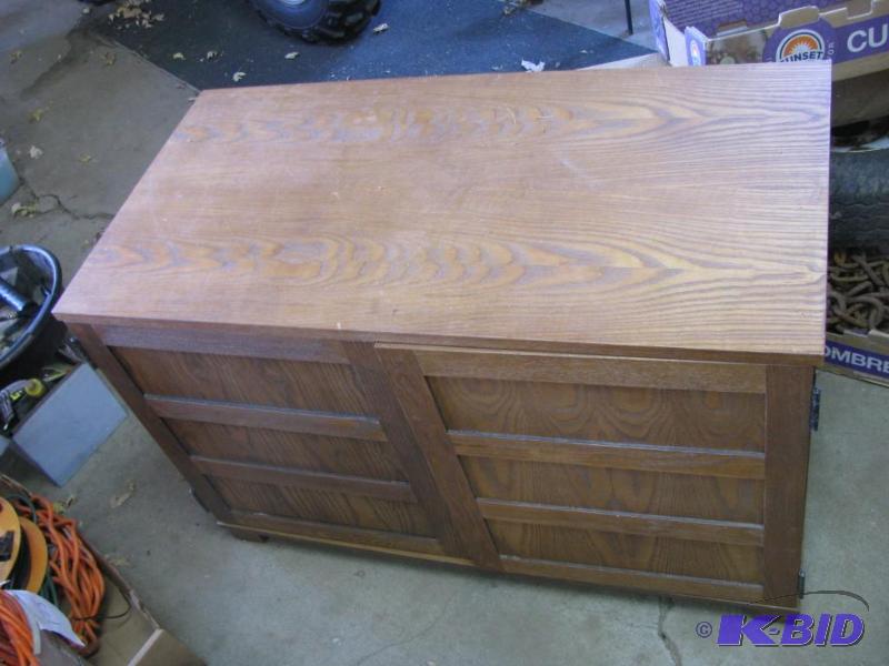 lot 367 image: simulated wood TV stand entertainment center ...