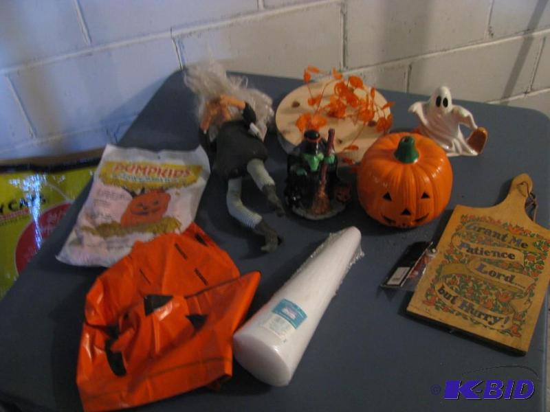 lot 399 image: Halloween items as seen...