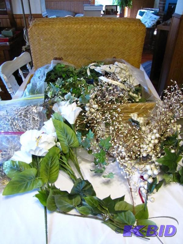 lot 40 image: Large lot of plastic decorative flowers &...