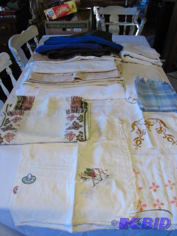 lot 41 image: Large lot of fabrics for crafts, quilts. Good...