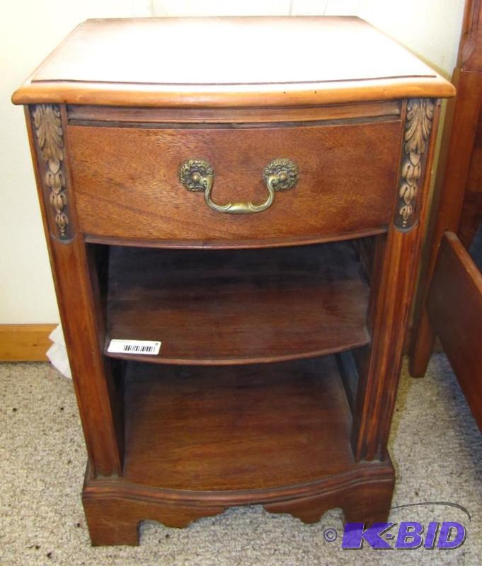 lot 8 image: Antique wood night stand. 18w x 16d x 28t lov...