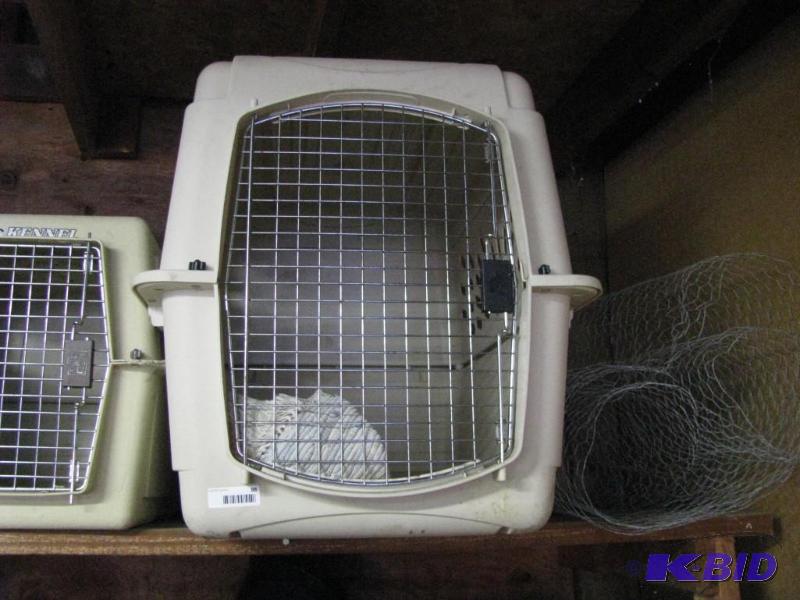 lot 88 image: Dog Kennel, Large size. Good condition...