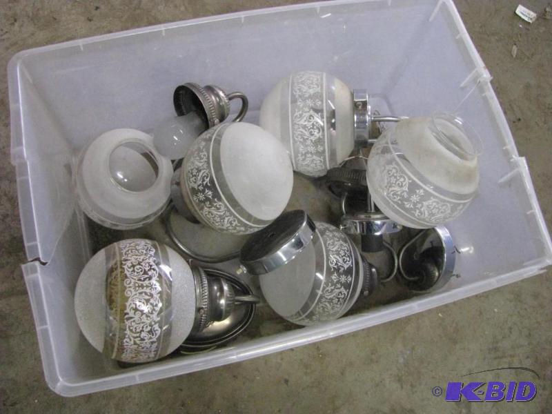 lot 92 image: 6 Wall Sconces, Chrome & Glass. Worked wh...