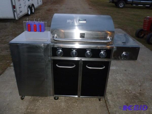 Kenmore 4 burner with side burner. Stainless ...