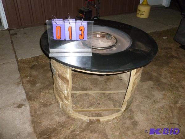 Outdoor lp patio heater. As shown. Condition ...