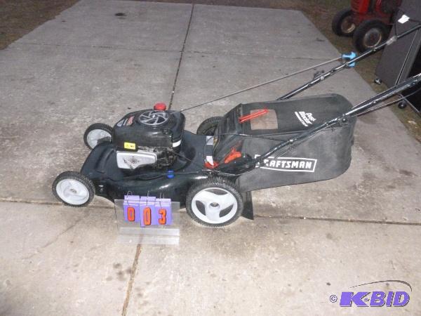 Craftsman self propelled lawn mower with bag....