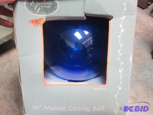 lot 137 image: New in Box