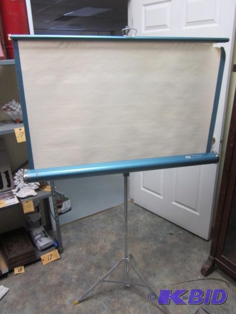 lot 149 image: Vintage Slide Projector Screen