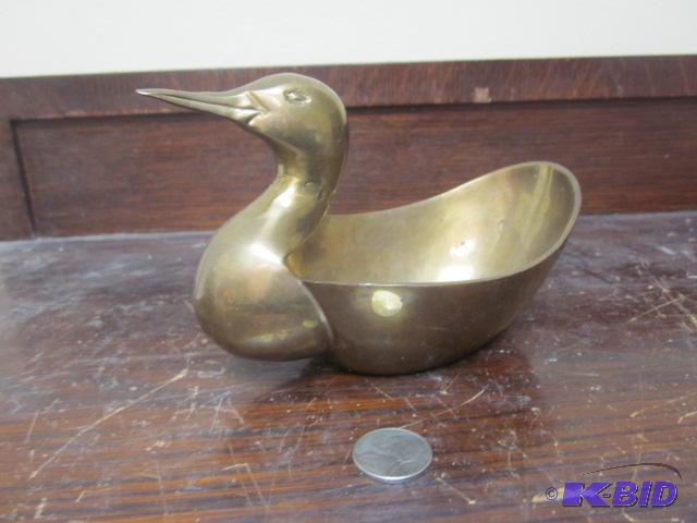 lot 48 image: 5 inch bronze duck candy dish....