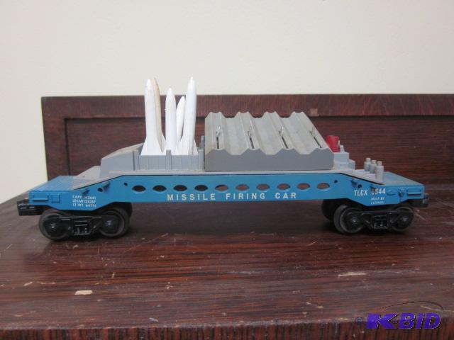 lot 5 image: Antique Lionel Train