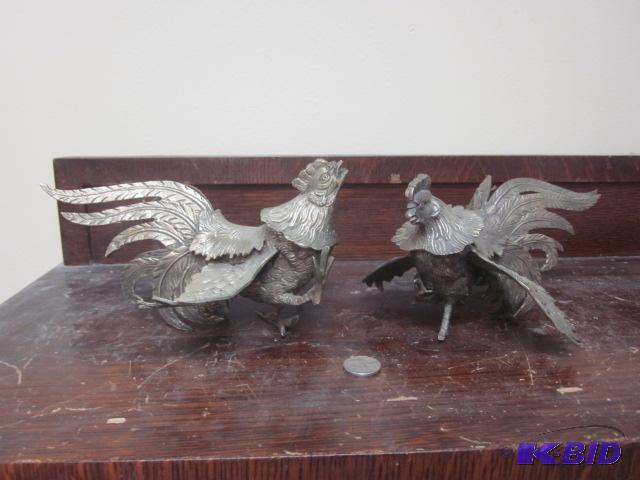 lot 50 image: Pair of bronze 9 inch fighting Cocks....