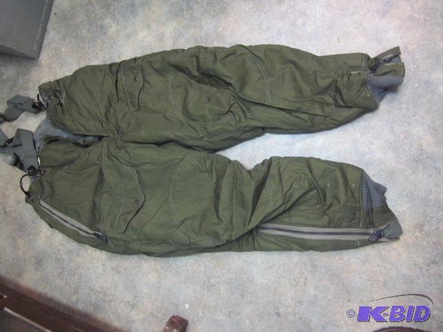 lot 64 image: 1961 US Air Force Issued trousers, flying, ma...