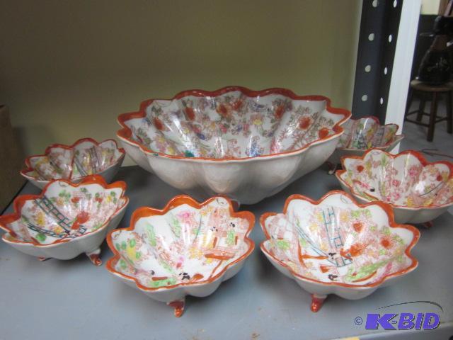lot 7 image: Lot of hand painted and fluted Japanese servi...