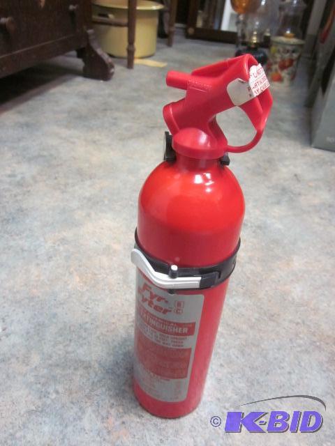 lot 79 image: Fyr Fyter fire extinguisher, unused. ...