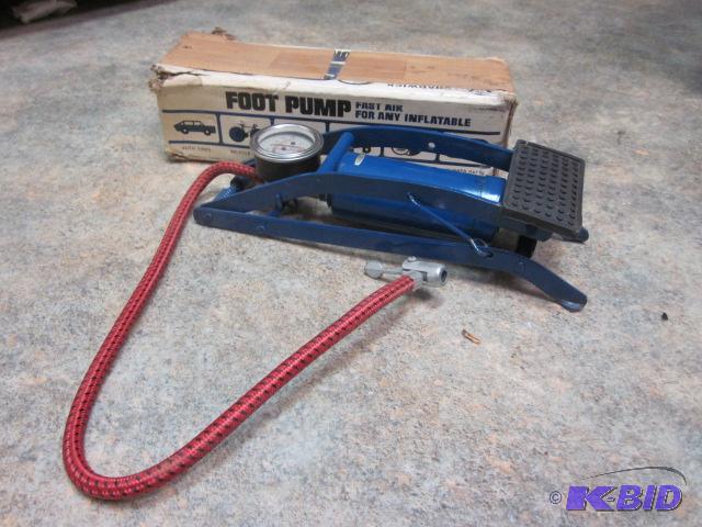 lot 81 image: Foot pump, looks to be new....