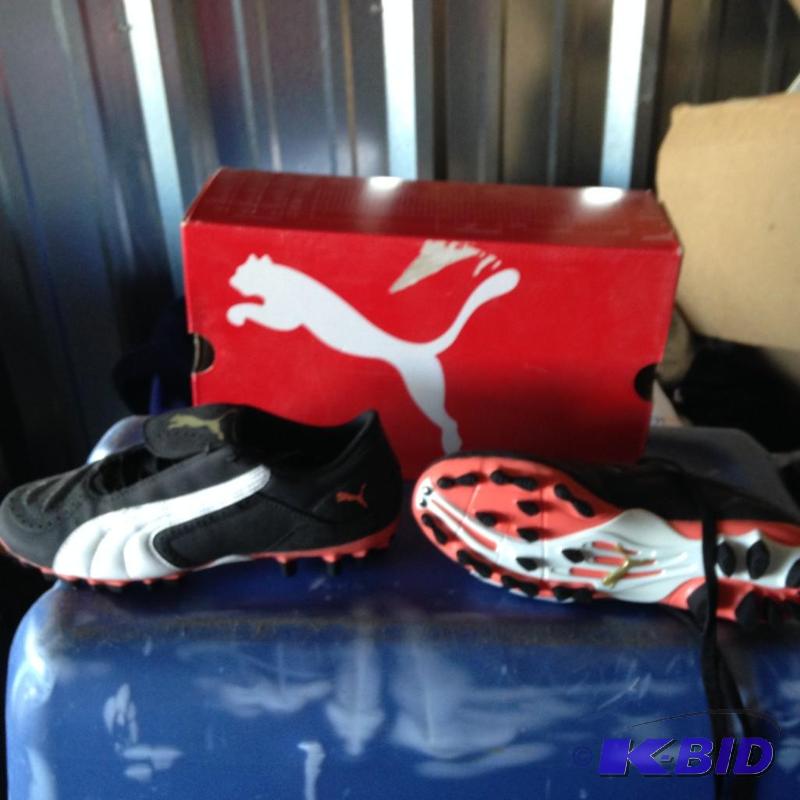 Puma US Womens 5 12  Soccer Cleats