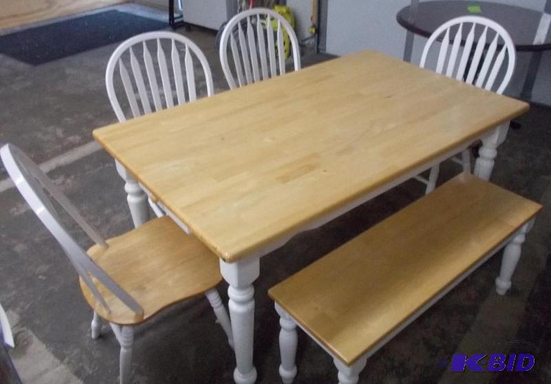 Table & Chairs