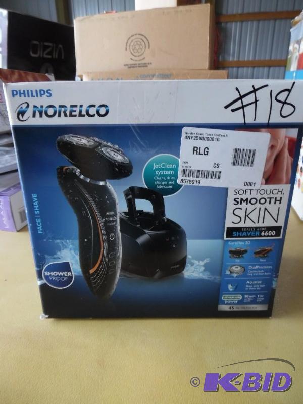 Norelco Shaver With Jet Clean System