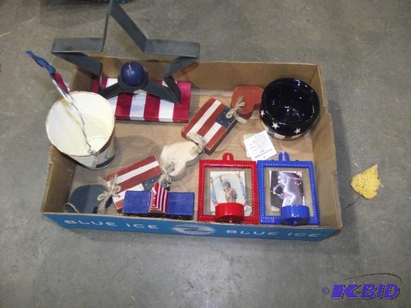lot 120 image: Misc Lot of Home Decor...
