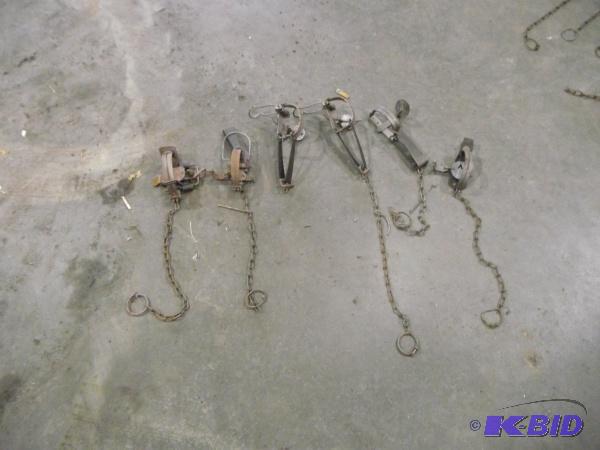 lot 16 image: (6) Animal Traps...