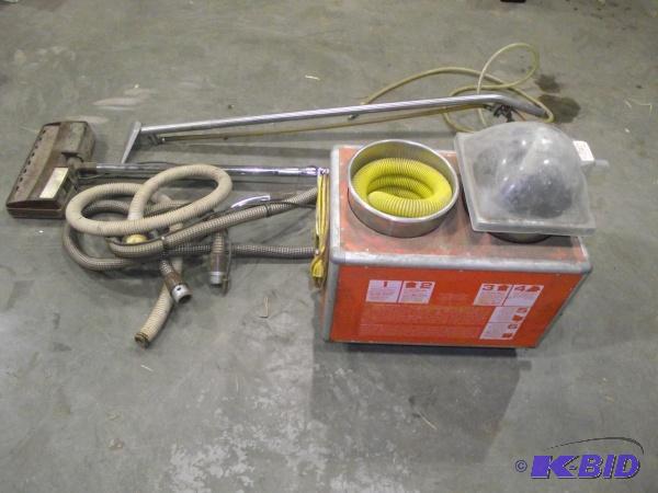 lot 179 image: Carpet Magic Steam Machine   Comes multiple a...