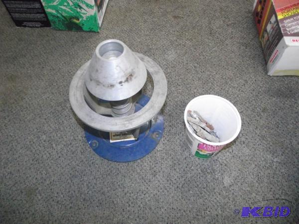 lot 182 image: Portable Tire Balancer   Includes some weight...