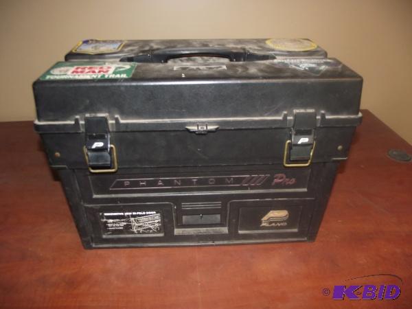 lot 28 image: Tackle Box With Some Fishing Accessories and ...