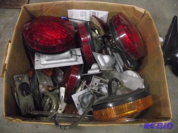 lot 49 image: Complete lights for 2006 Bluebird School Bus...