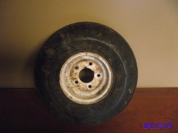 lot 66 image: 5.7- 8 Trailer Tire   5 bolt ...