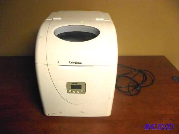 lot 91 image: Ice and Easy Ice Maker   Owner states makes a...