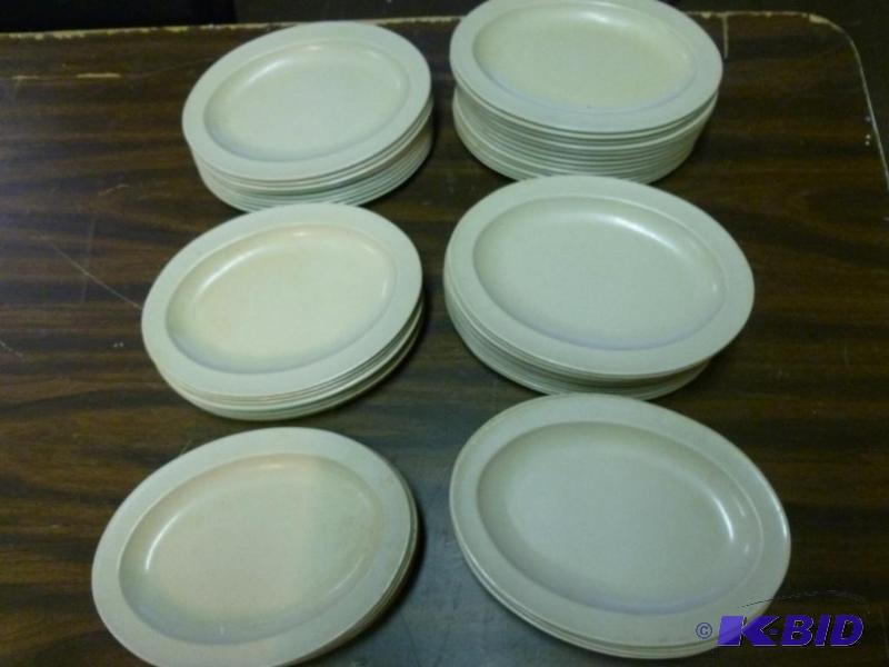 lot 117 image: Large lot of 50 Prolon Ware oval steak plate...