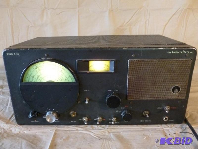 lot 12 image: Vintage Hallicrafters Co. - Radio Equipment m...