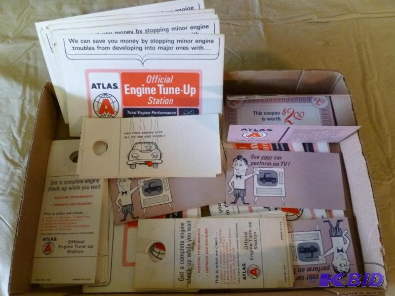 lot 29 image: Large lot of vintage Atlas engine analyzer pa...