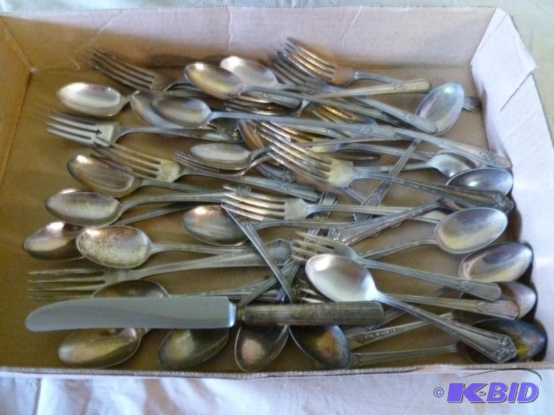 lot 44 image: Large lot of vintage silver plate flatware....