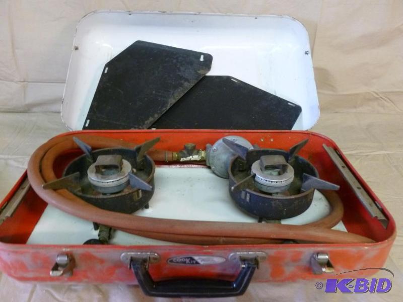 lot 67 image: Vintage Humphrey Products Cool Kit two burner...