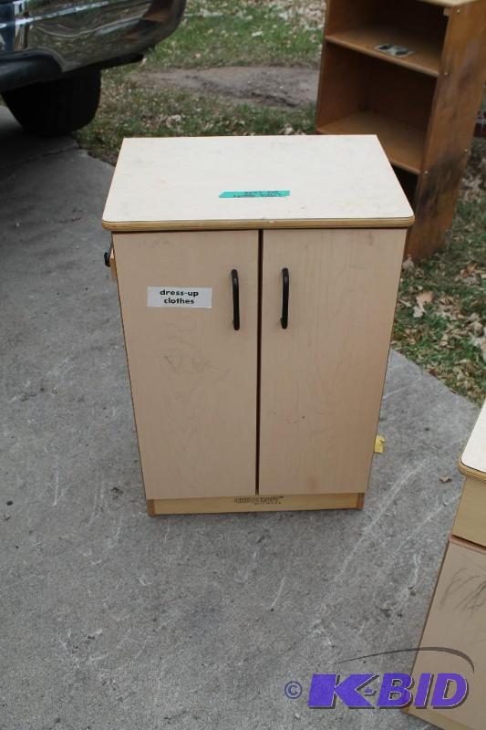 Child Craft Dresser Cabinet Wood Measures 19...