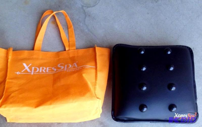 lot 113 image: Massaging Xpress Spa Pillow with Carrying Tot...