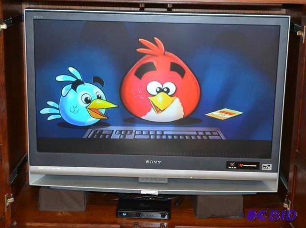 lot 21 image: Sony big screen TV KDF-E42A10 42 inch LCD pro...