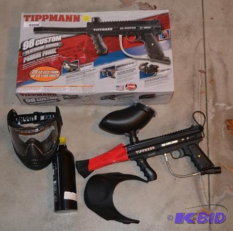 lot 59 image: Tippmann&nbsp98 Custom Paintball gun, hopper...