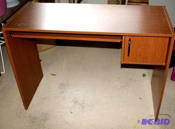 lot 81 image: computer desk 41x29x18&quot Call 651-434-007...