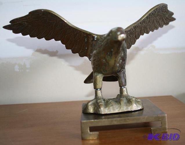 lot 90 image: Brass Eagle 9&quot tall...
