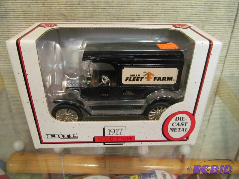 1994 1917 Ford Model T Fleet Farm Delivery Truck 125 Scale Die Cast Bank by Ertl