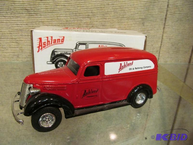 1993 1938 Chevy Panel Truck Ashland Oil Delivery Truck 125 Scale Die Cast Bank by Ertl