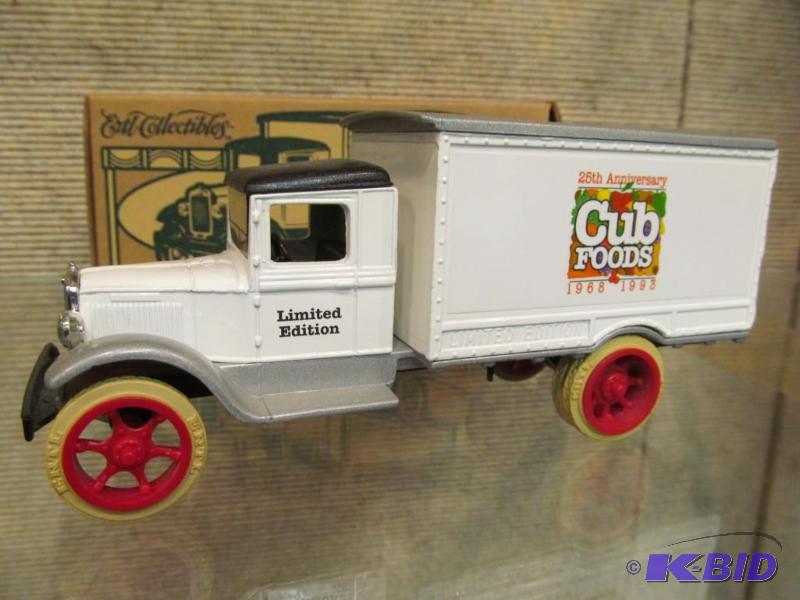 1993 1931 Hawkeye Cub Foods Delivery Truck125 Scale Die Cast Bank by Ertl