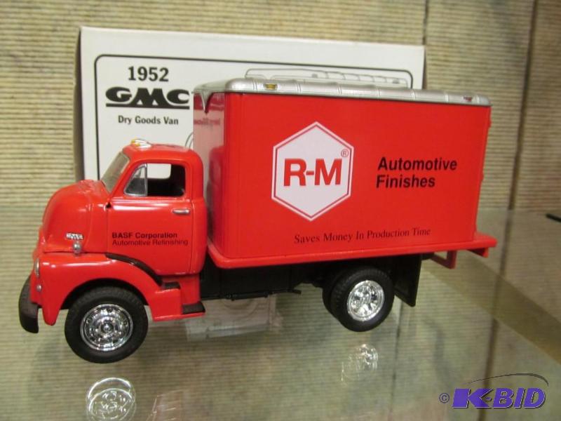 1992 1952 GMC R-M Auotmotive Finished Dry Goods Van 134 Scale Die Cast Bank by First Gear