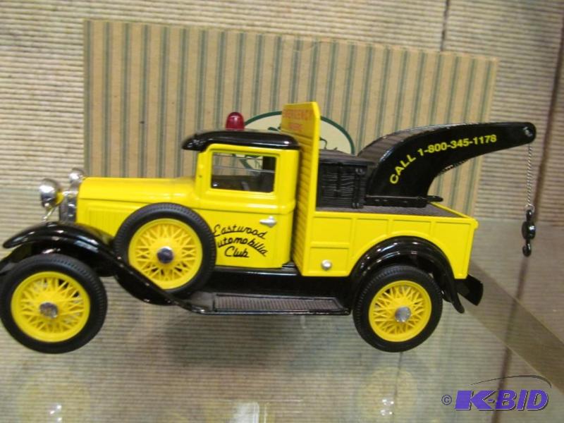 Eastwood Automobile Club Wrecker No Origional Box 125 Scale Die Cast Bank by Ertl