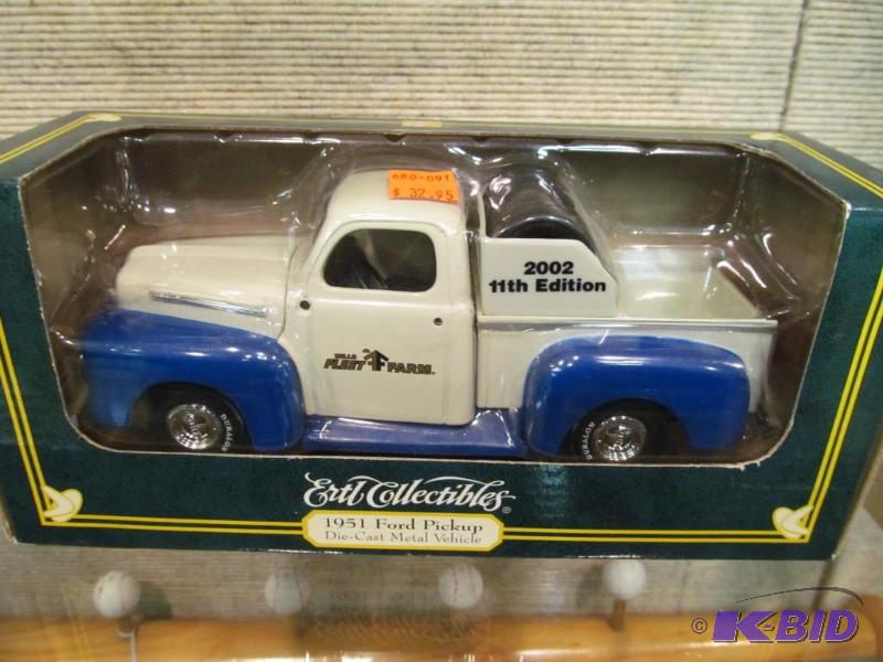 2002 1951 Ford Pickup Fleet Farm Delivery Truck 125 Scale Die Cast Bank by Ertl